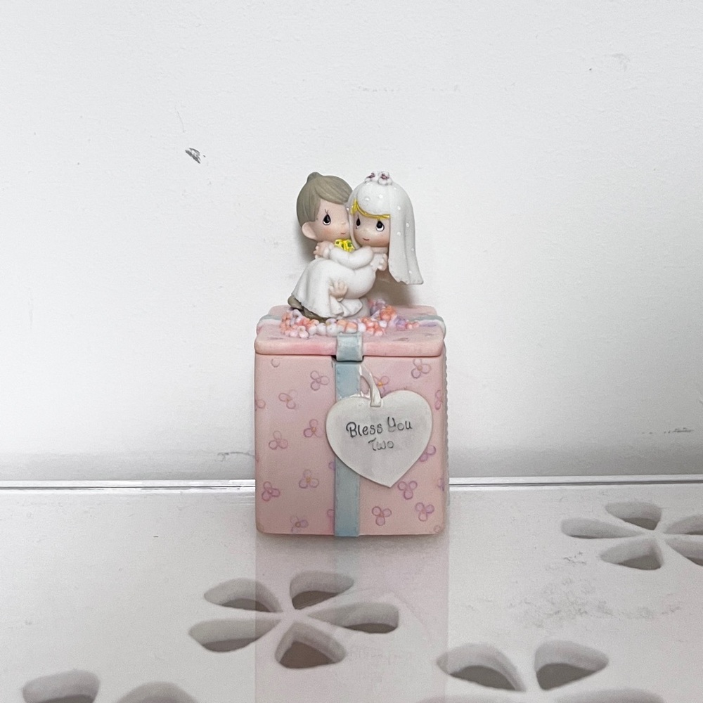 PRECIOUS MOMENTS BRIDE & GROOM "BLESS YOU TWO" TRINKET BOX